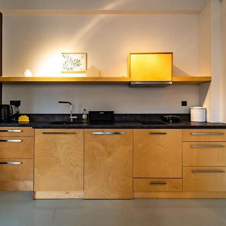 Artistic Spacious Studio Apartment Next To Metro Monastiraki Athens Exterior photo