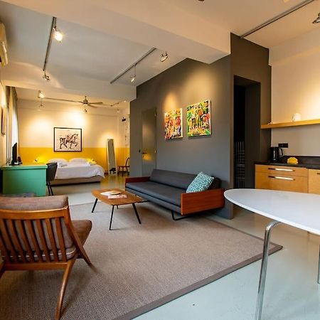 Artistic Spacious Studio Apartment Next To Metro Monastiraki Athens Exterior photo