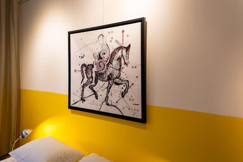 Artistic Spacious Studio Apartment Next To Metro Monastiraki Athens Exterior photo