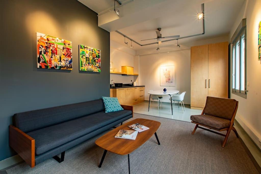 Artistic Spacious Studio Apartment Next To Metro Monastiraki Athens Exterior photo